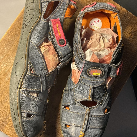 TMA EYES Women's Hook and Loop Closed-Toe Leather Sandal Size 41 (7.5) - Picture 3 of 6